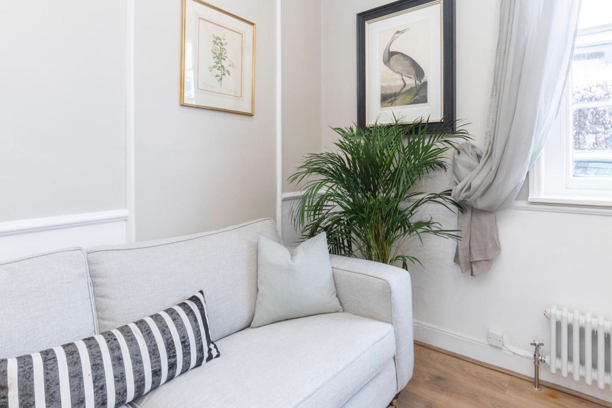 Beautiful 4 Bedroom Home Cheltenham Extérieur photo