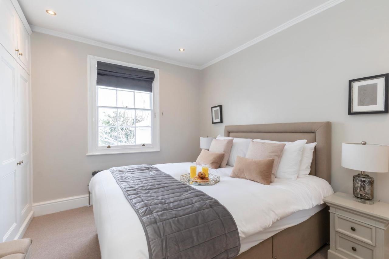 Beautiful 4 Bedroom Home Cheltenham Extérieur photo