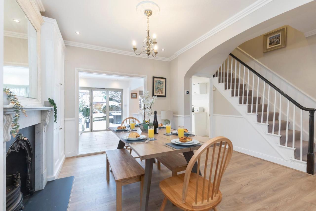 Beautiful 4 Bedroom Home Cheltenham Extérieur photo